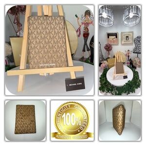 MICHAEL KORS MONOGRAM WALLET!